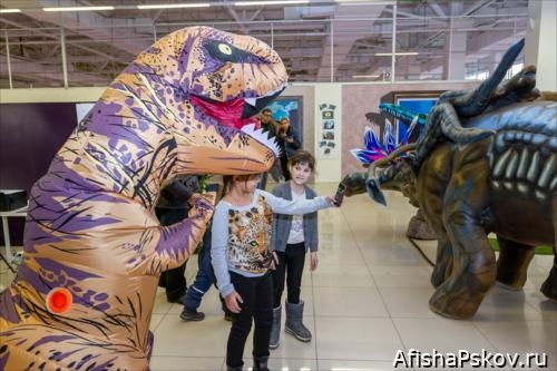 Выставка динозавров Псков