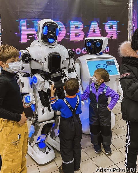Выставка планета роботов в Пскове